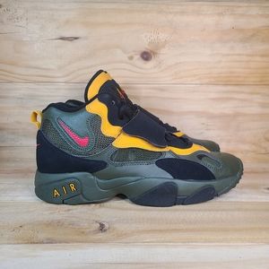 Nike Air Max Speed Turf Gs Athletic Sneakers Youth 6.5 Green Yellow Black